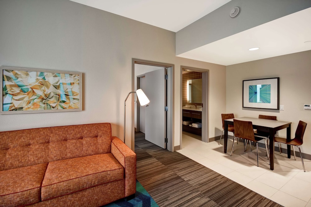 Home2 Suites by Hilton Mechanicsburg - photo 19