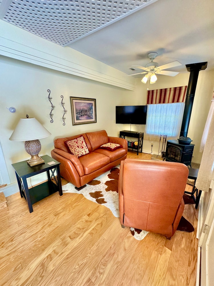 Riverbend Motel & Cabins - photo 18