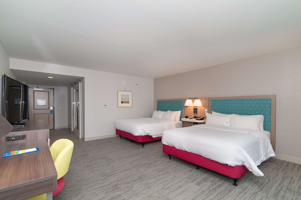 Hampton Inn Norwich - photo 24