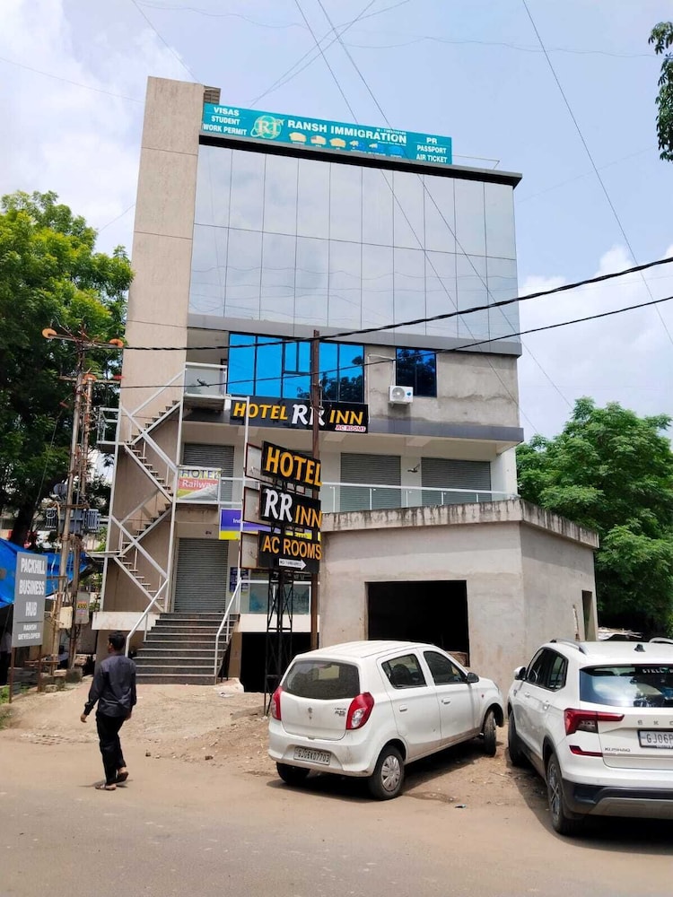 Hotel Rr Inn - last minute hotel in Vadodara