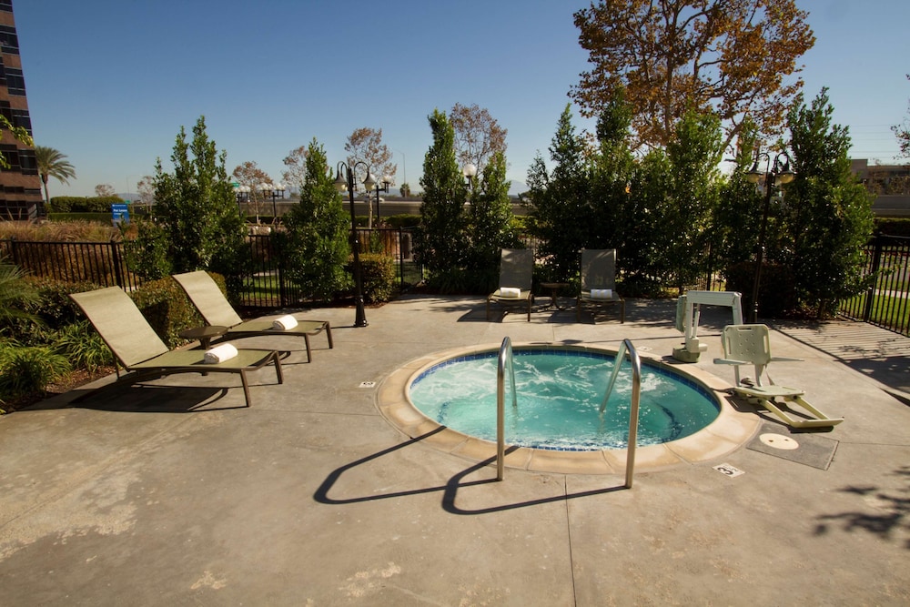 Orange County Hotel - photo 23
