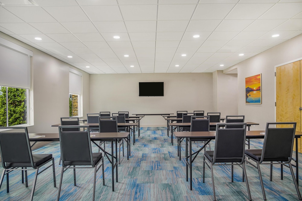 Home2 Suites by Hilton Guntersville - photo 32