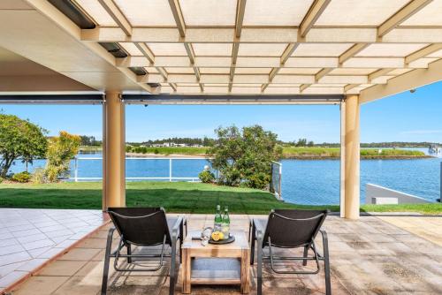 Sunsets At 101 Pet Friendly Waterfront Holiday Yamba — Yamba