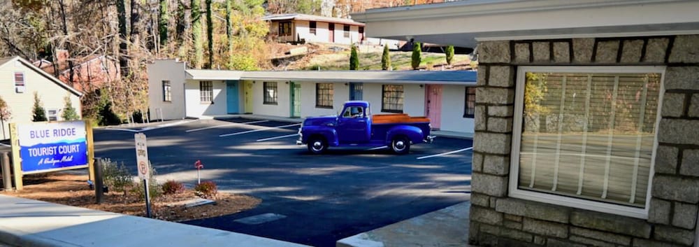 Blue Ridge Tourist Court - photo 100
