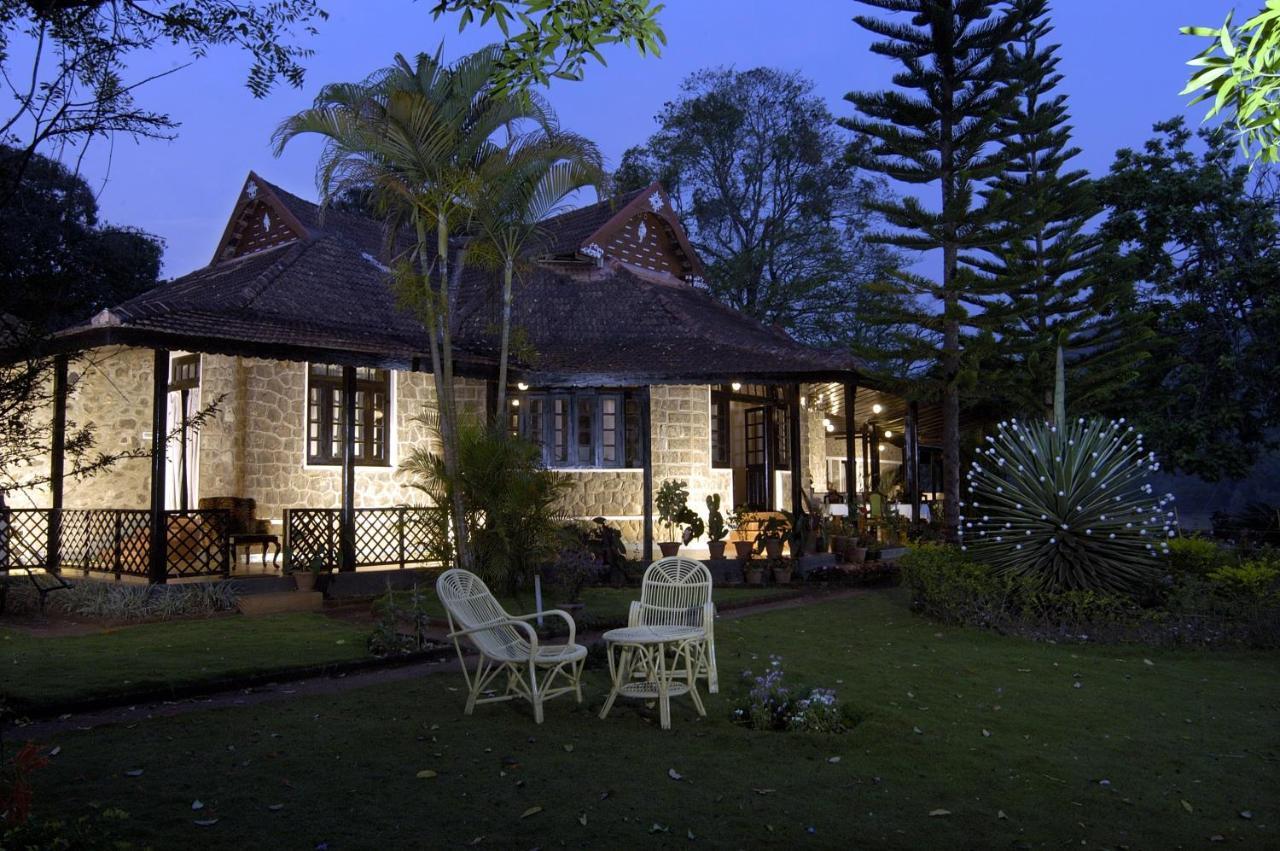 Ktdc Lake Palace Thekkady — Perya
