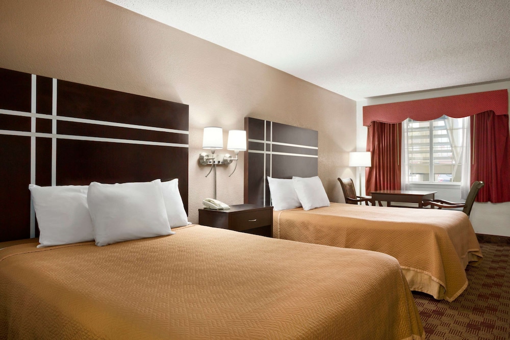 Travelodge by Wyndham Killeen Fort Hood - photo 13