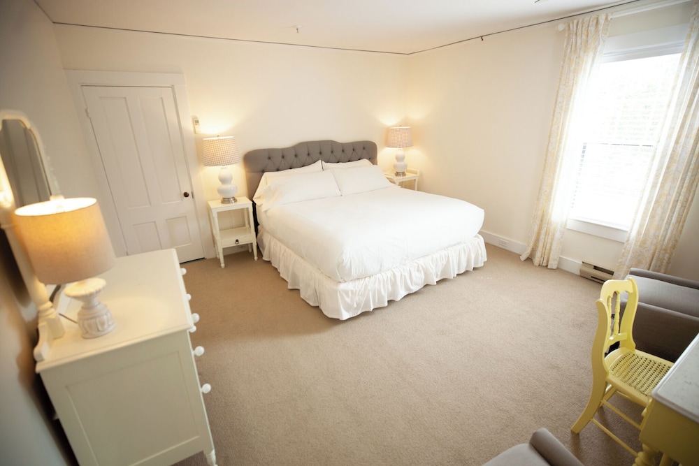 Yellow House Inn - photo 4
