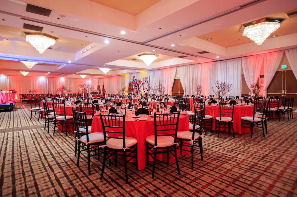 Ontario Airport Hotel & Conference Center - photo 30