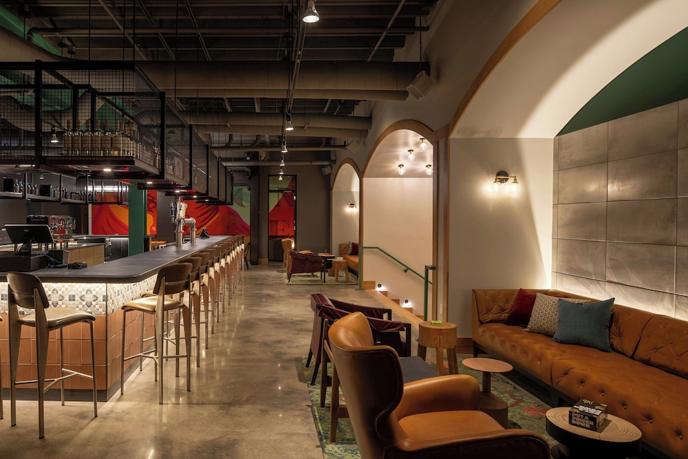 Moxy Cincinnati Downtown - photo 46