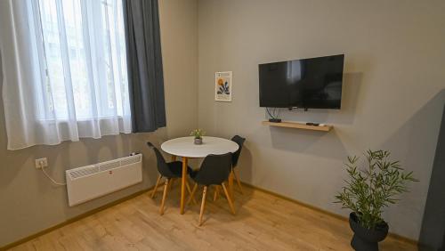 Big studio apt.on Liberty Square