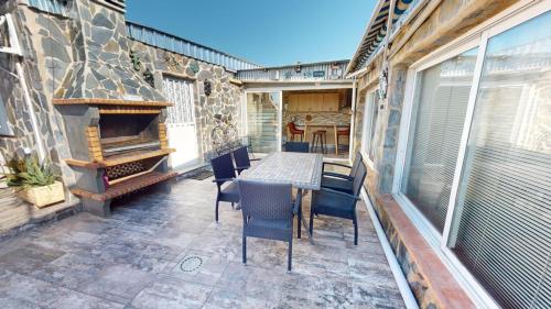 Los Lagos by on Travel — 4-Star Luxury Hotel in Oliva, Spain