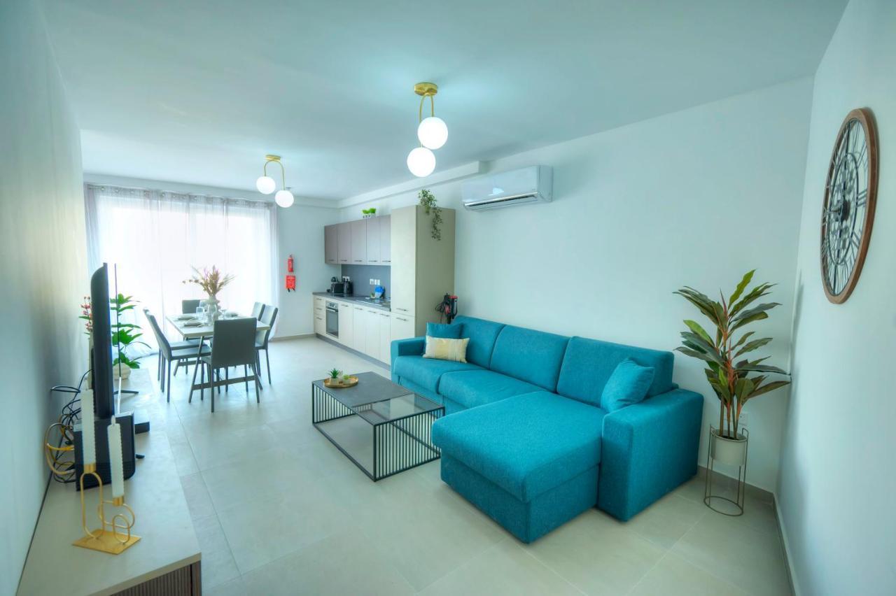 Spacious bright & modern 3 bedrooms balcony APIC1 1 — 4-Star Luxury Hotel in Imsida, Malta