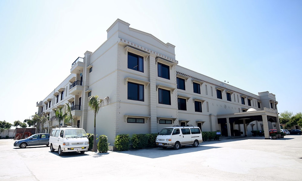 Uday Residency A boutique Hotel & Resort in Kichha, India