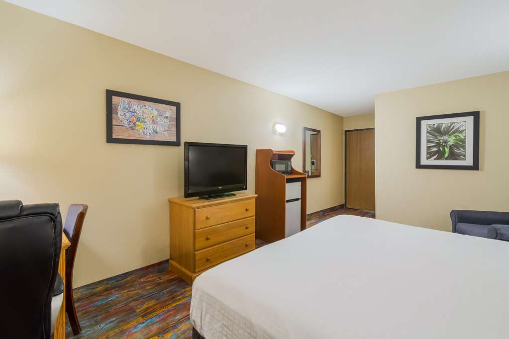Americas Best Value Inn Fargo - photo 20