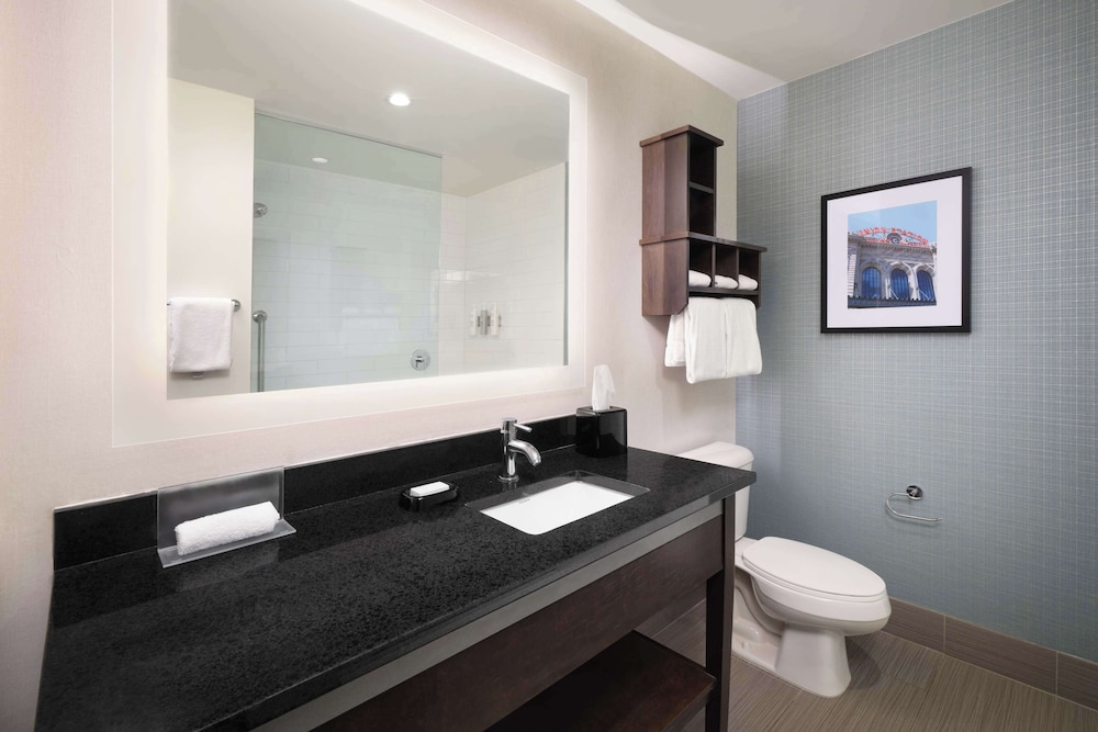 Hampton Inn & Suites Denver Downtown Convention Center - photo 30