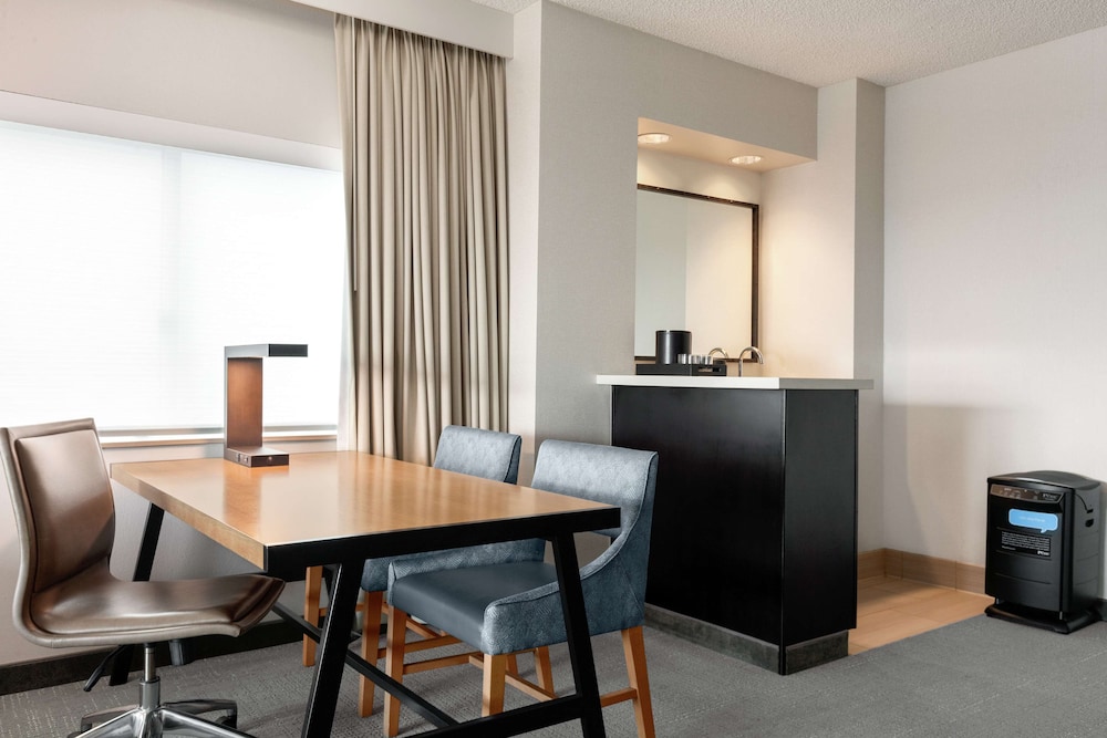 Embassy Suites by Hilton Monterey Bay Seaside - photo 33