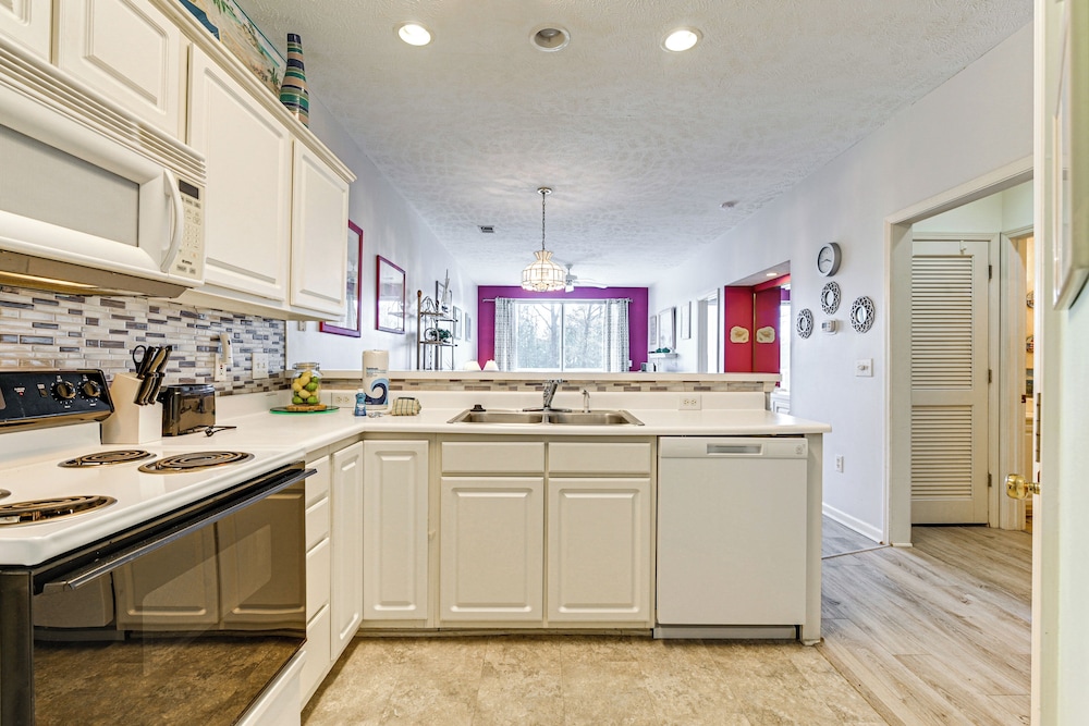 4 Mi to Ocean: Myrtle Beach Condo w Resort Perks - photo 9