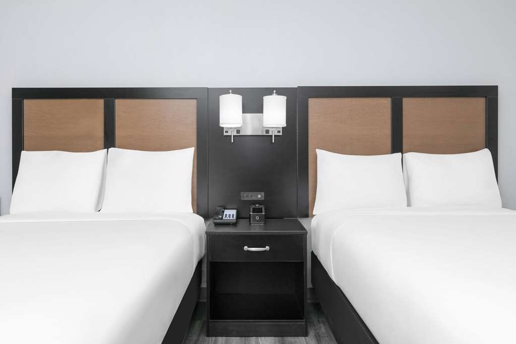 Baymont by Wyndham Austin University Area - photo 3