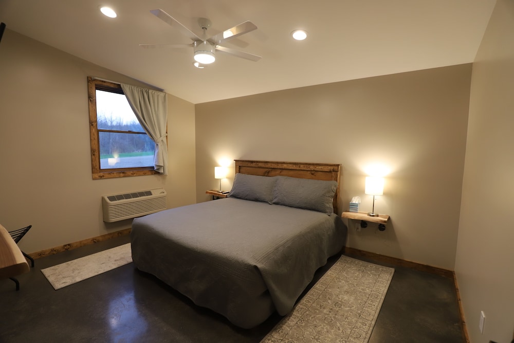 Lakeside Resort - photo 6