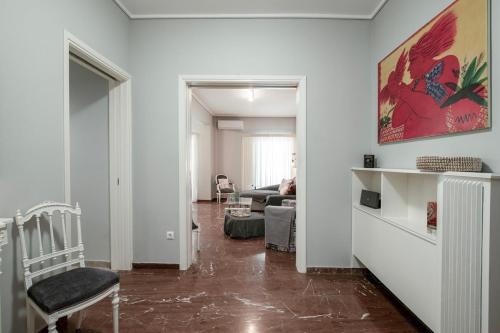 AthensHomes Spacious Comfort Metro apt 3Br 2Ba — 4-Star Luxury Hotel in Athens, Greece