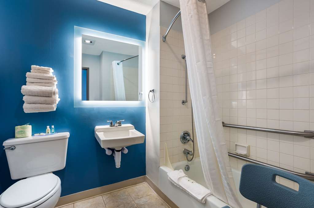 Quality Inn South Bend near Notre Dame - photo 19