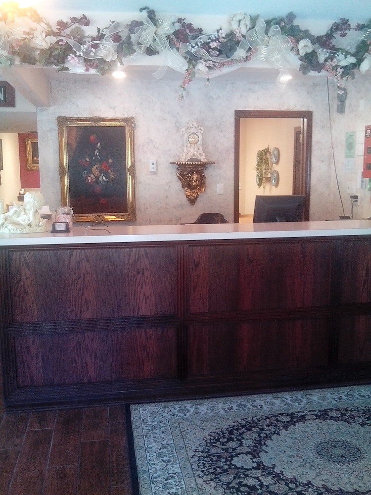 Candlelight Inn - photo 4