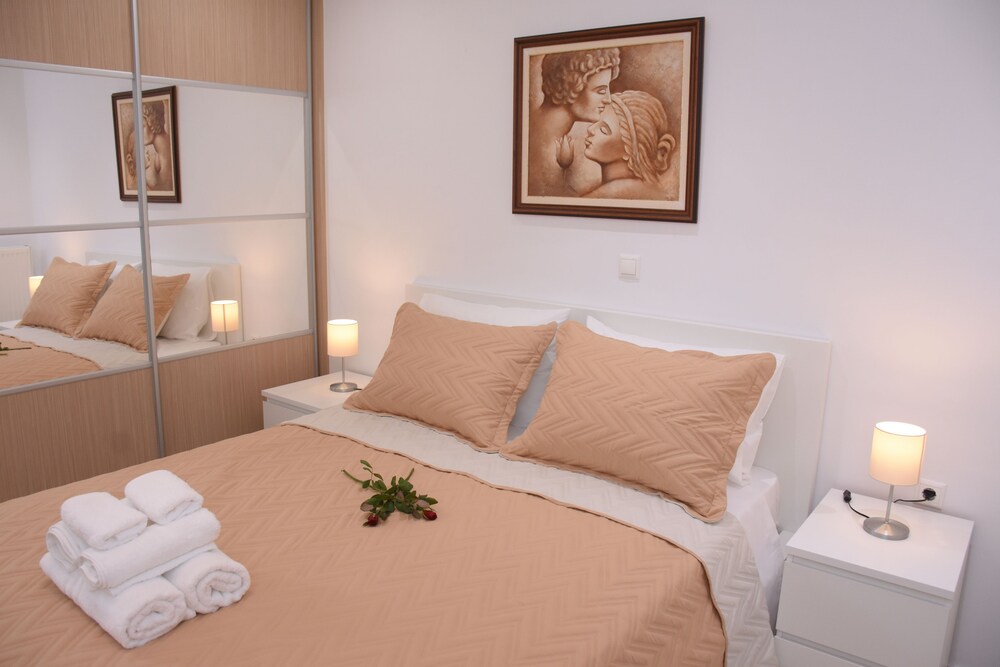 Keratea Apartment Athens Airport — 4-Star Luxury Hotel in Keratea, Greece
