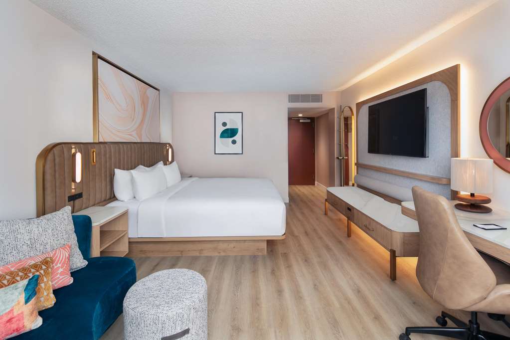 Sonesta Miami Airport - photo 32