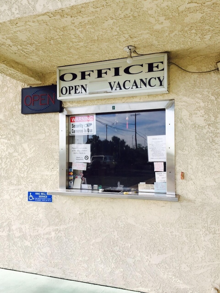 Chester Inn Motel - photo 25