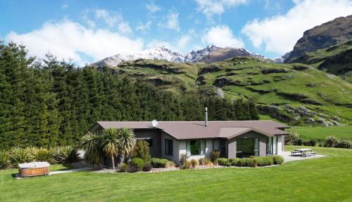 Matukituki Lodge — 4-Star Luxury Hotel in Wanaka, New Zealand