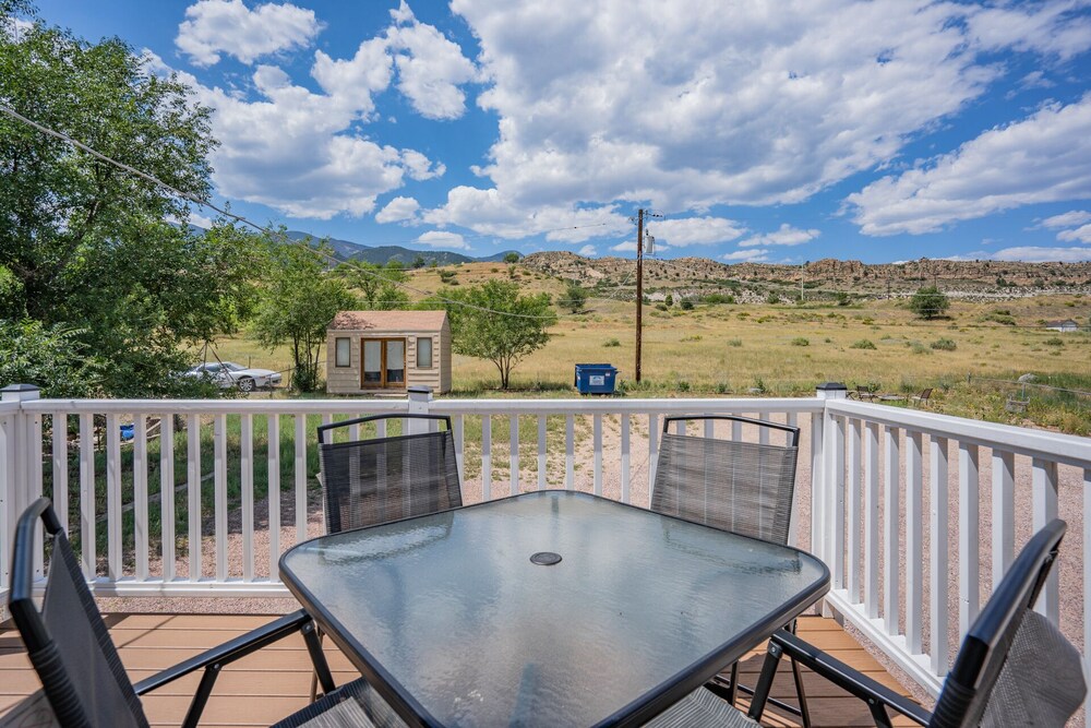 2BR Aptmt Parks Private Deck Mountain Views - photo 18