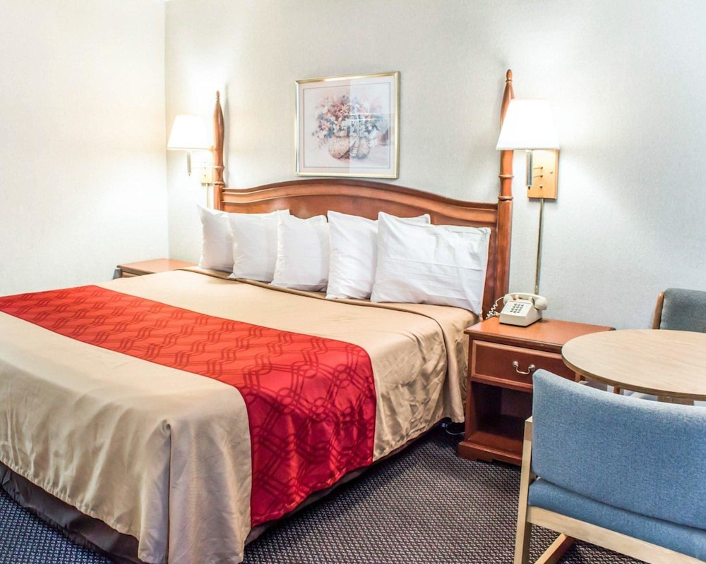 Dayspring Extended Stay - photo 9