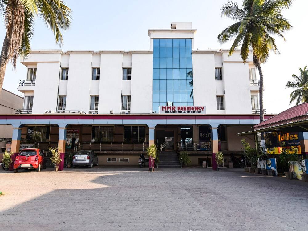 Oyo 33010 Hotel Mmr Towers — hotel in Chittoor