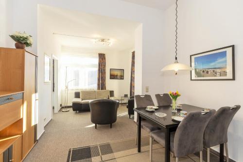 Haus Wenden Fewo 7 — 4-Star Luxury Hotel in Ostseebad Kuehlungsborn, Germany