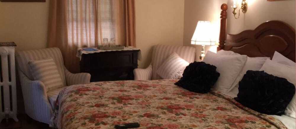 The Red Hook Country Inn - photo 13