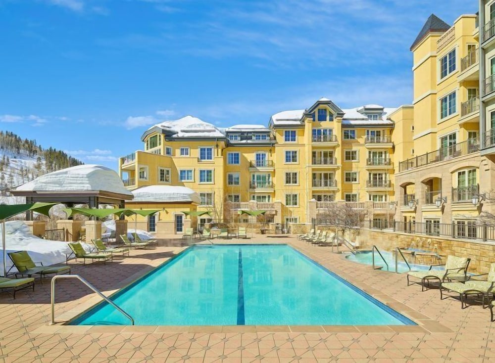 Vail Ritz carlton 3 Bedroom Residence in Lionshead Village — 4-Star Luxury Hotel in Vail, United States