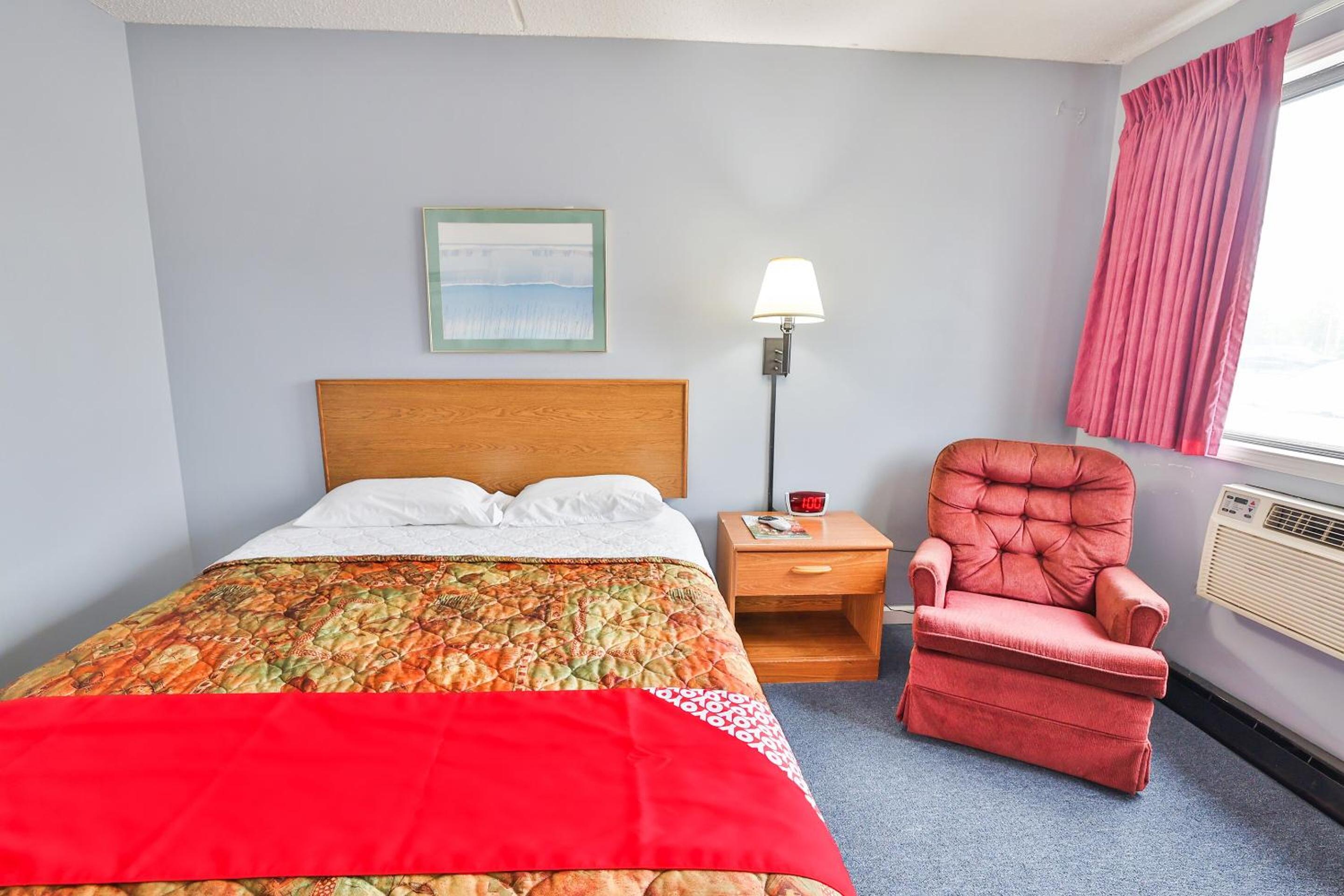 OYO Hotel Pipestone MN Canterbury Park - photo 24
