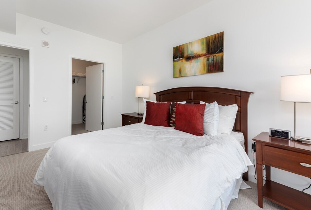 Global Luxury Suites at Reston Town Center - photo 32