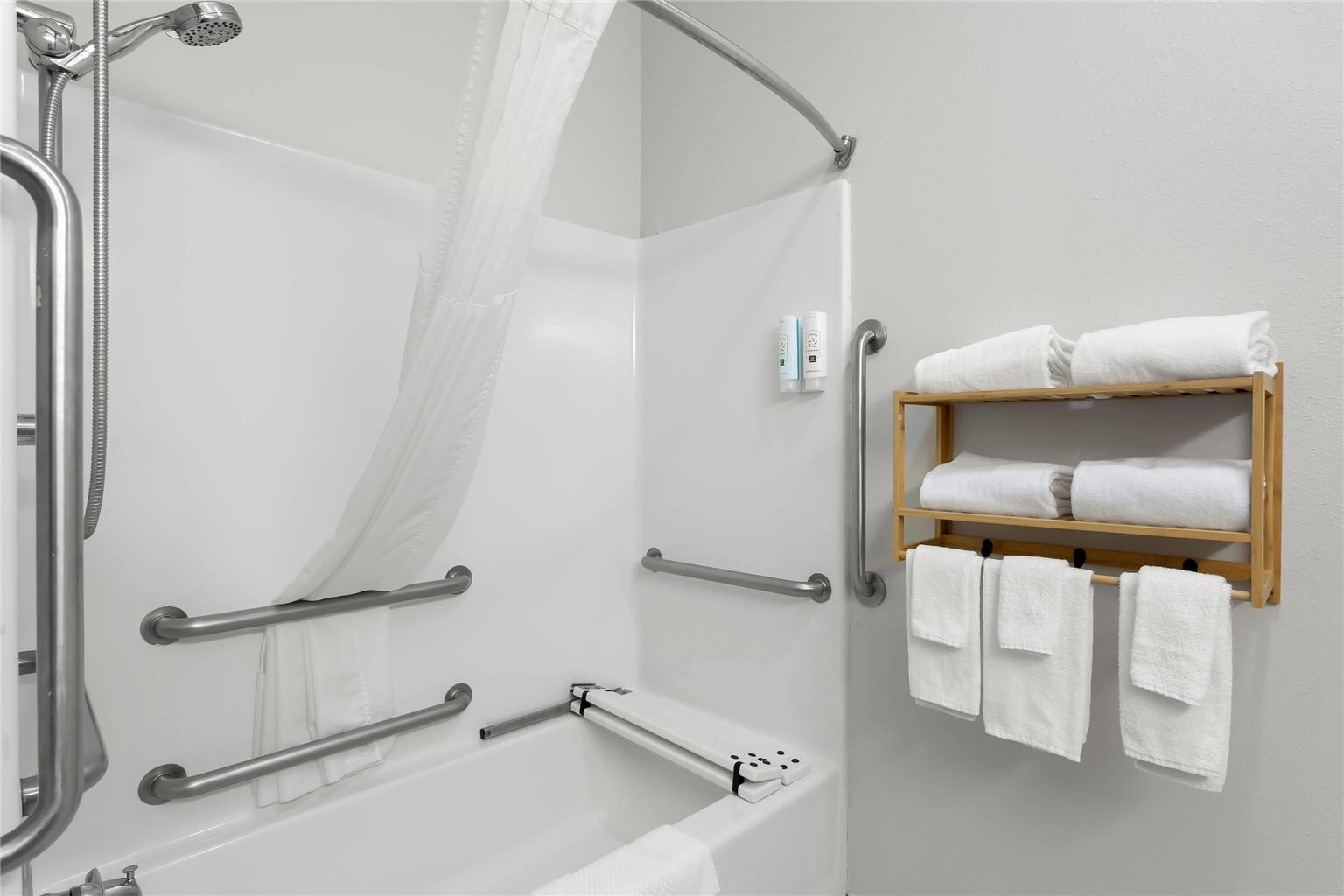Quality Inn & Suites Niles - photo 40