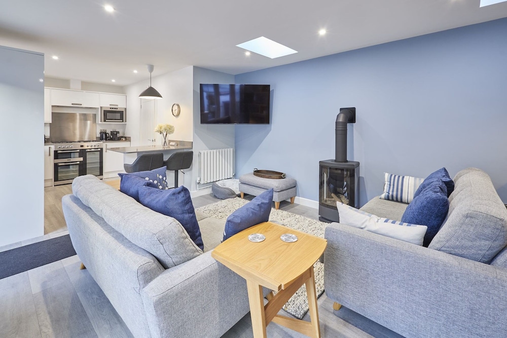 Host Stay Harrow Bothy in Berwick-Upon-Tweed, United Kingdom