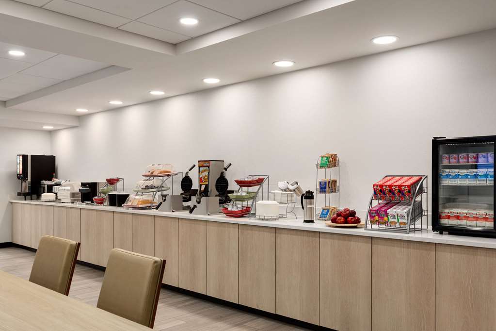 Wingate by Wyndham Green Bay Airport - photo 37