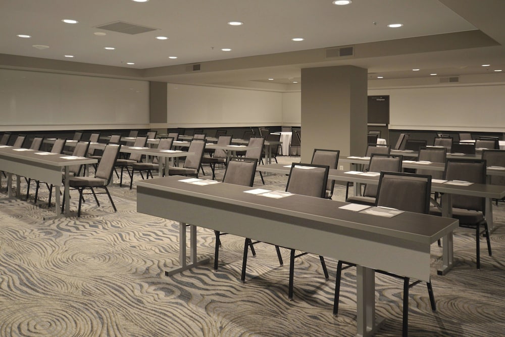 Renaissance Reno Downtown Hotel & Spa - photo 59