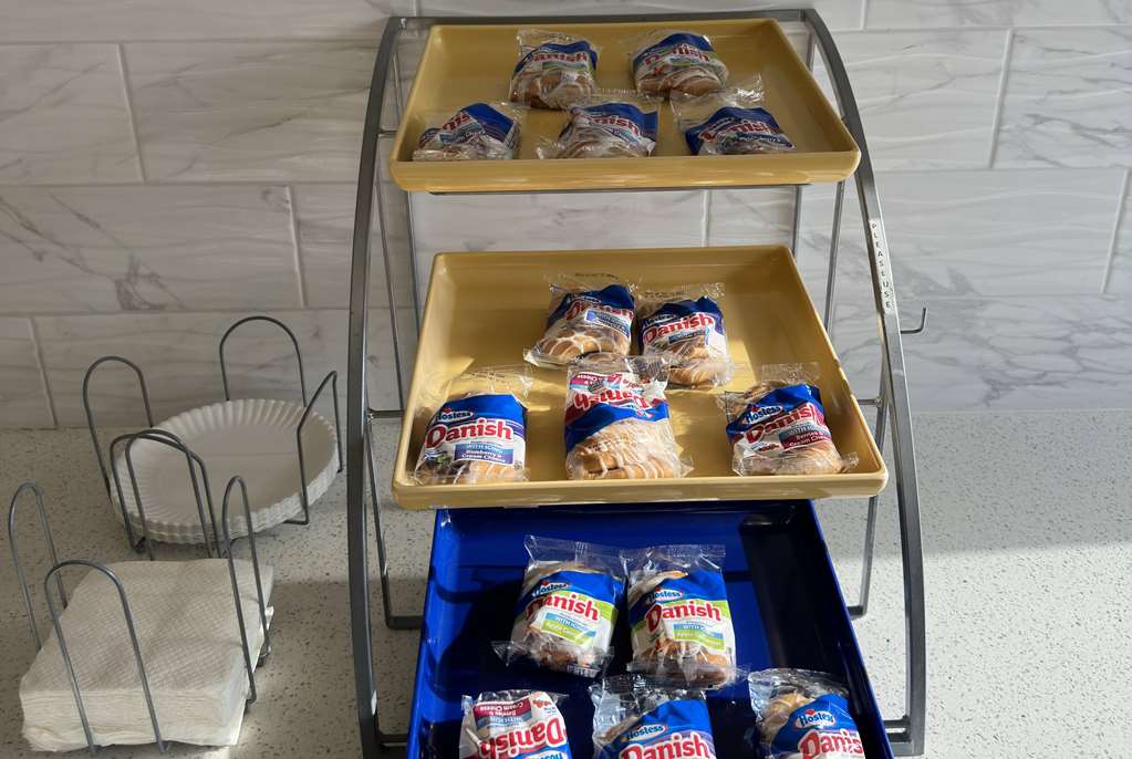 Days Inn & Suites by Wyndham Opelousas - photo 29
