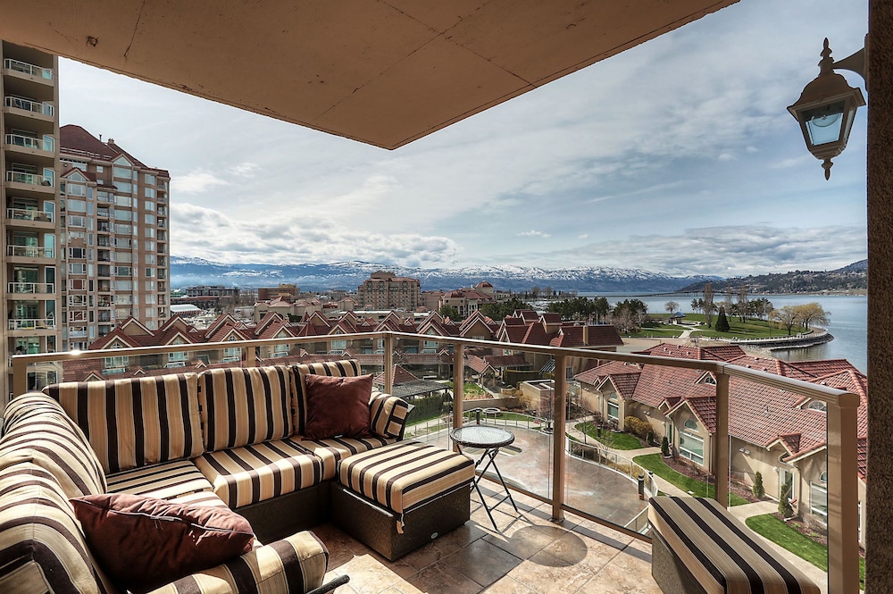 OgoPogo Suite at Sunset Waterfront Resort in Kelowna, Canada