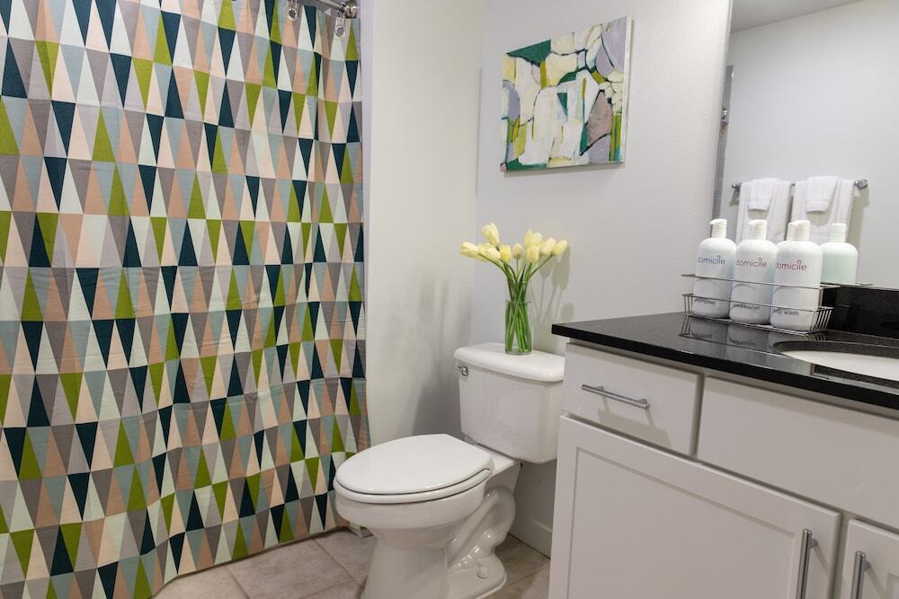 Domicile Suites at Harbor Steps - photo 10