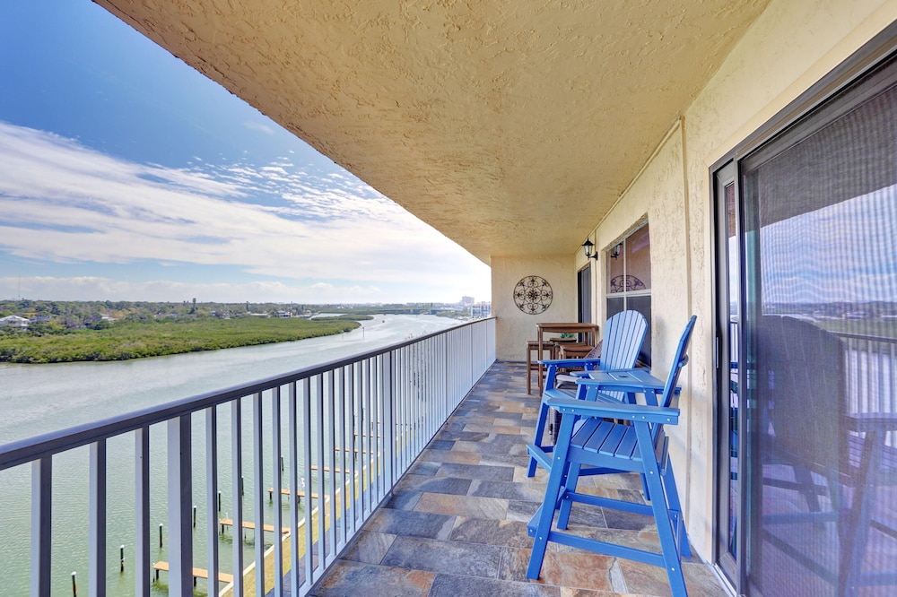 Bayshore Yacht & Tennis 806 — 4-Star Luxury Hotel in Indian Shores, United States