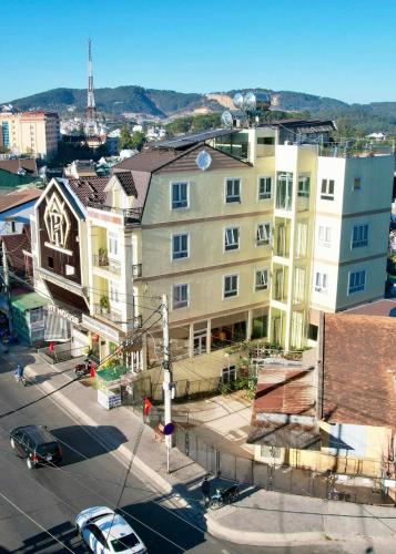 Phùng Thịnh Hotel - carbon neutral hotel in Da Lat