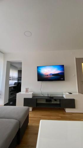M.B.A. Apartments — 4-Star Luxury Hotel in Karlovac, Croatia