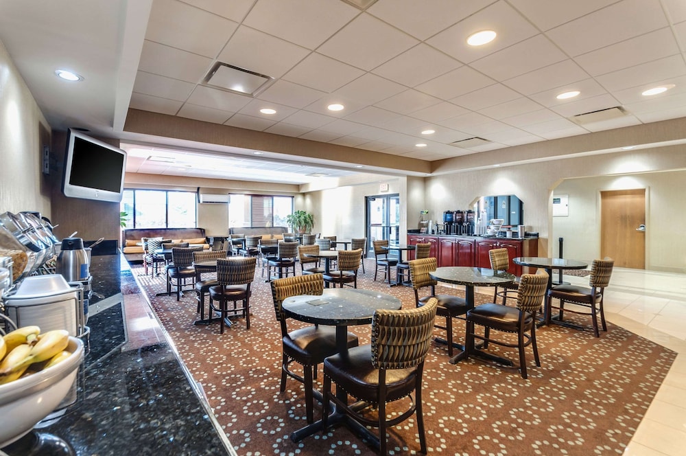 Quality Inn & Suites Bel Air I 95 Exit 77A - photo 17