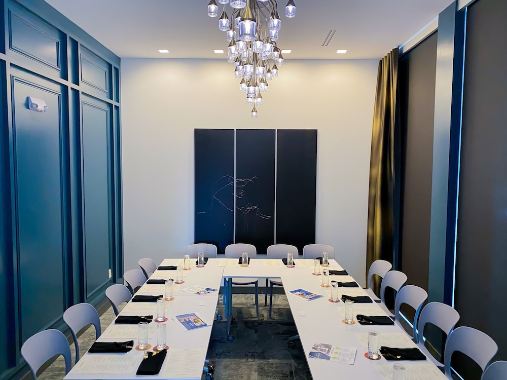 Hotel Indigo St. Louis Downtown by IHG - photo 37